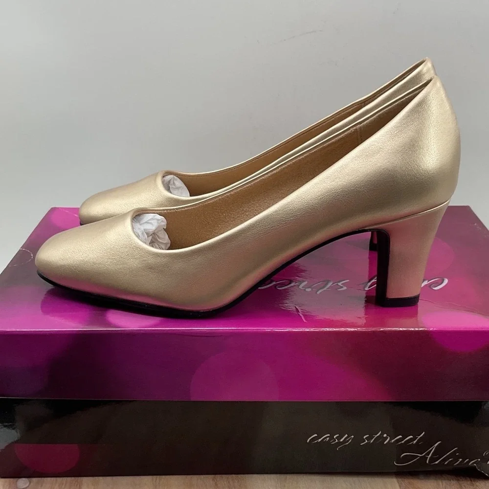 Easy Street Alive Womens Gold Square Toe Block Heel Pumps 31-2578 Size 6M
